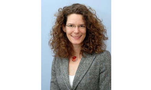 Frauke headshot